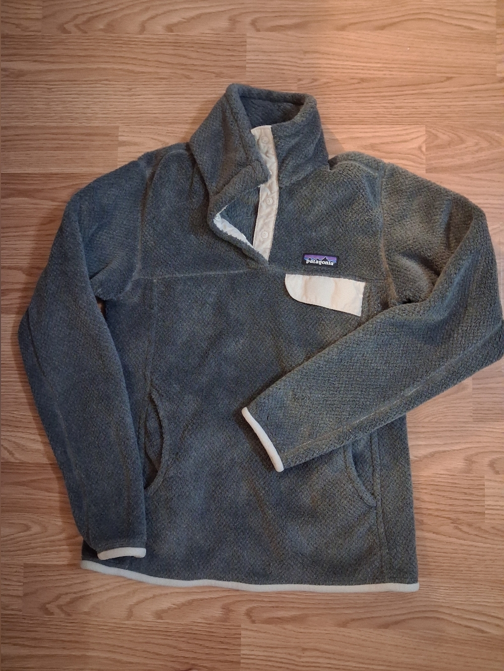 PATAGONIA Re-Tool Snap-T Pullover.  Womens.  Size XS.  Gray Fleece.